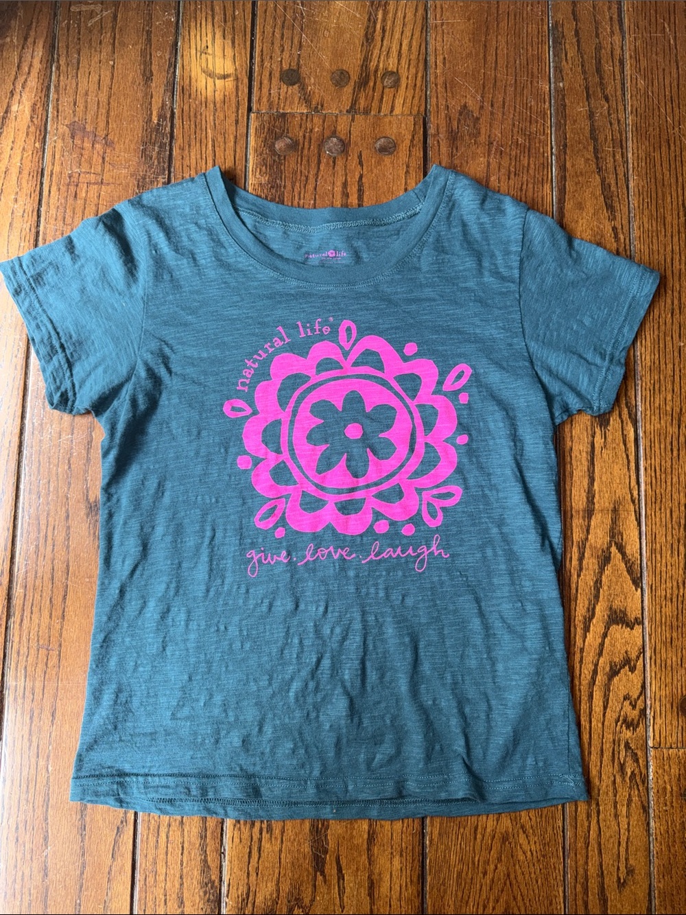 Natural Life Give Laugh Love teal graphic tee size small